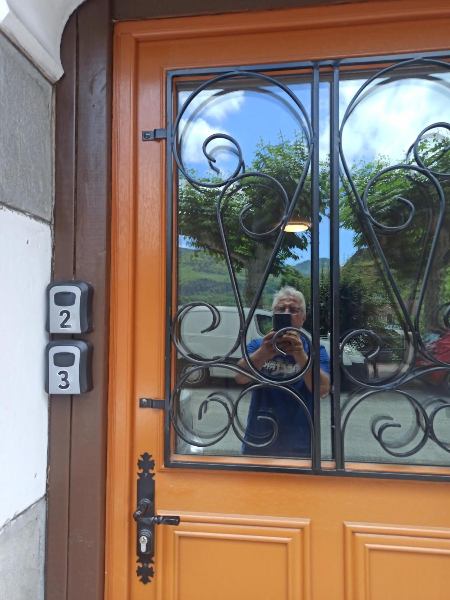 Appartements Touristique - La Colombiere Лурд Экстерьер фото